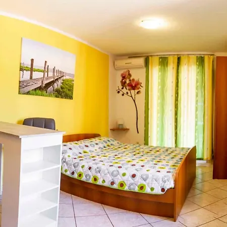 Jadranka 3 In Stinjan - Istrien 17371 Apartamento
